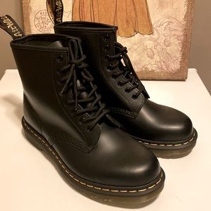 New Dr. Martens 1460 smooth leather